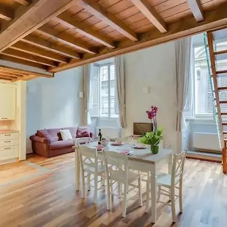 Apartment Albizi Giotto 105